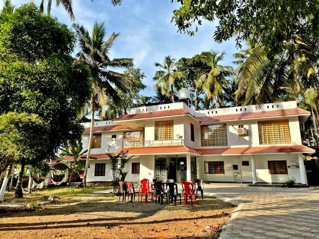 Somatheertham Resort Thiruvananthapuram Eksteriør billede